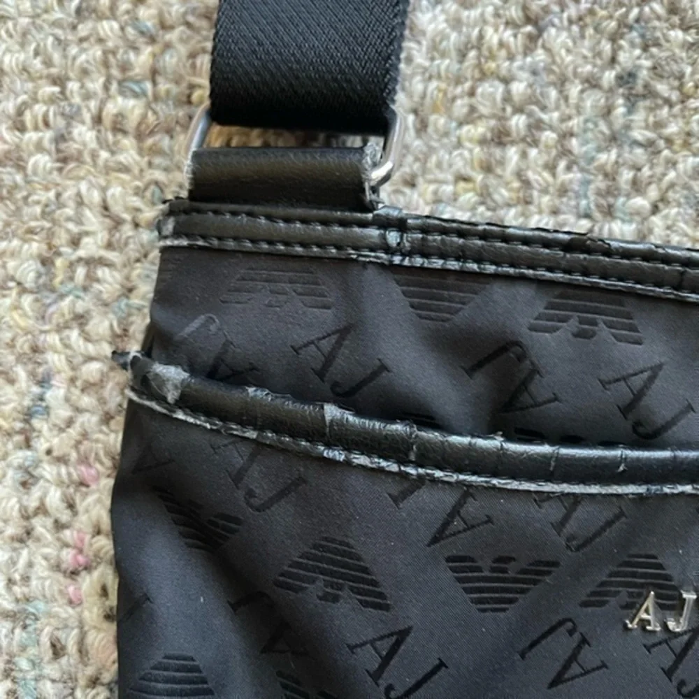 Armani Jeans Men's Black Logo Print Stash Messenger Bag